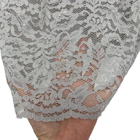 LOFT Women's Blouse Size Small Scoop Neck Top Gray Lace Metallic Sleeveless - Picture 5 of 6